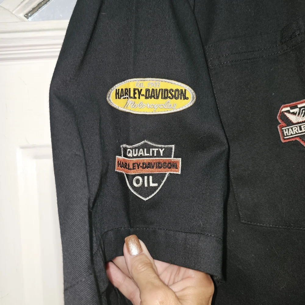 Harley-Davidson Black Short Sleeve Button-Up Shirt with Orange Logo Patches - Picture 3 of 8